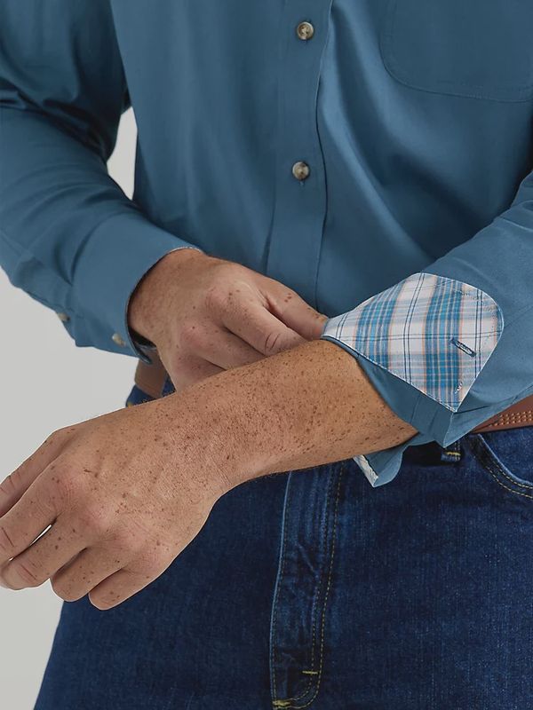 Wrangler Men’s George Strait Long Sleeve Button Up - Teal