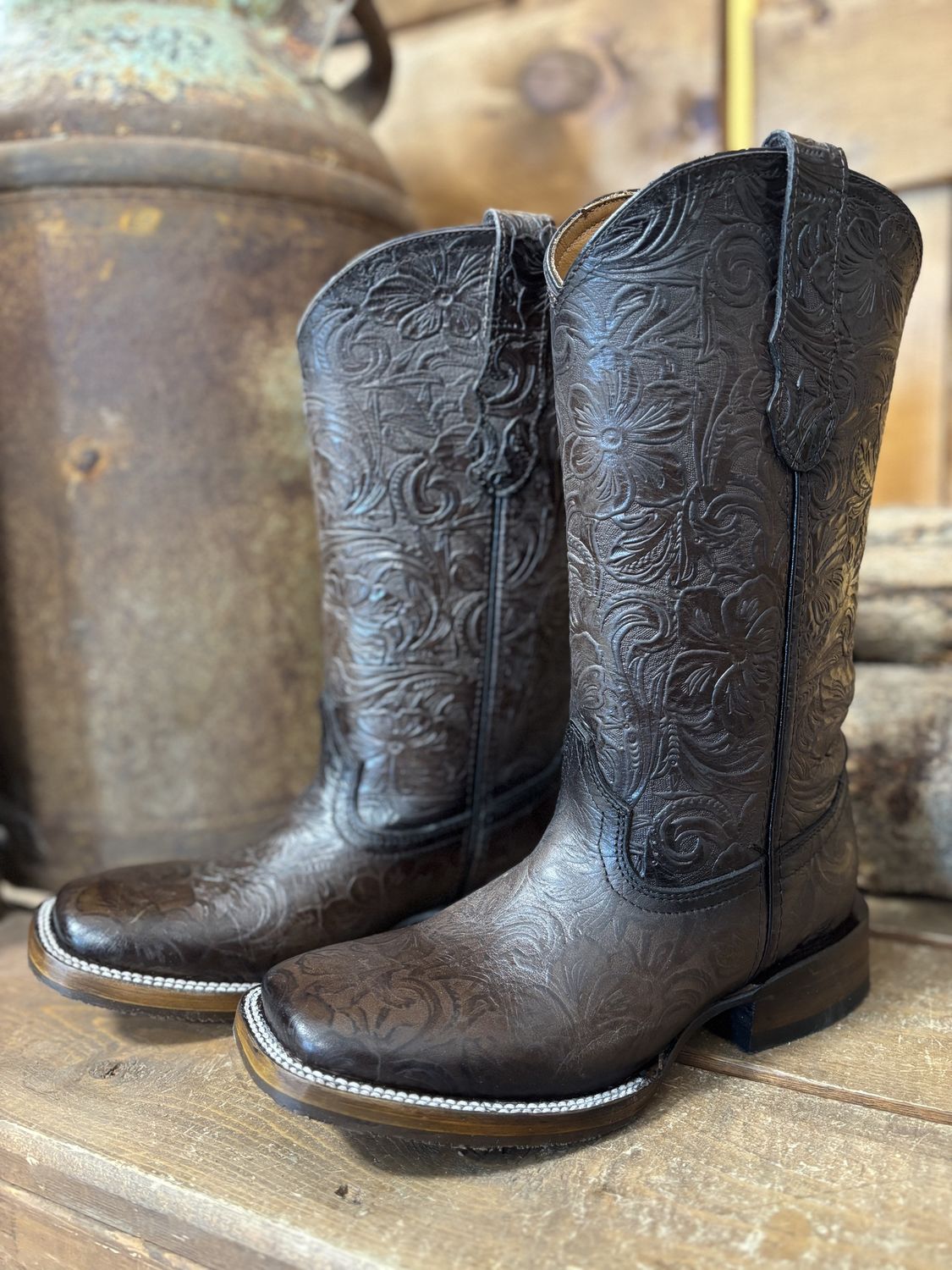 OK Corral Co. Women’s Brown Flowers Engraved Cowboy Boots