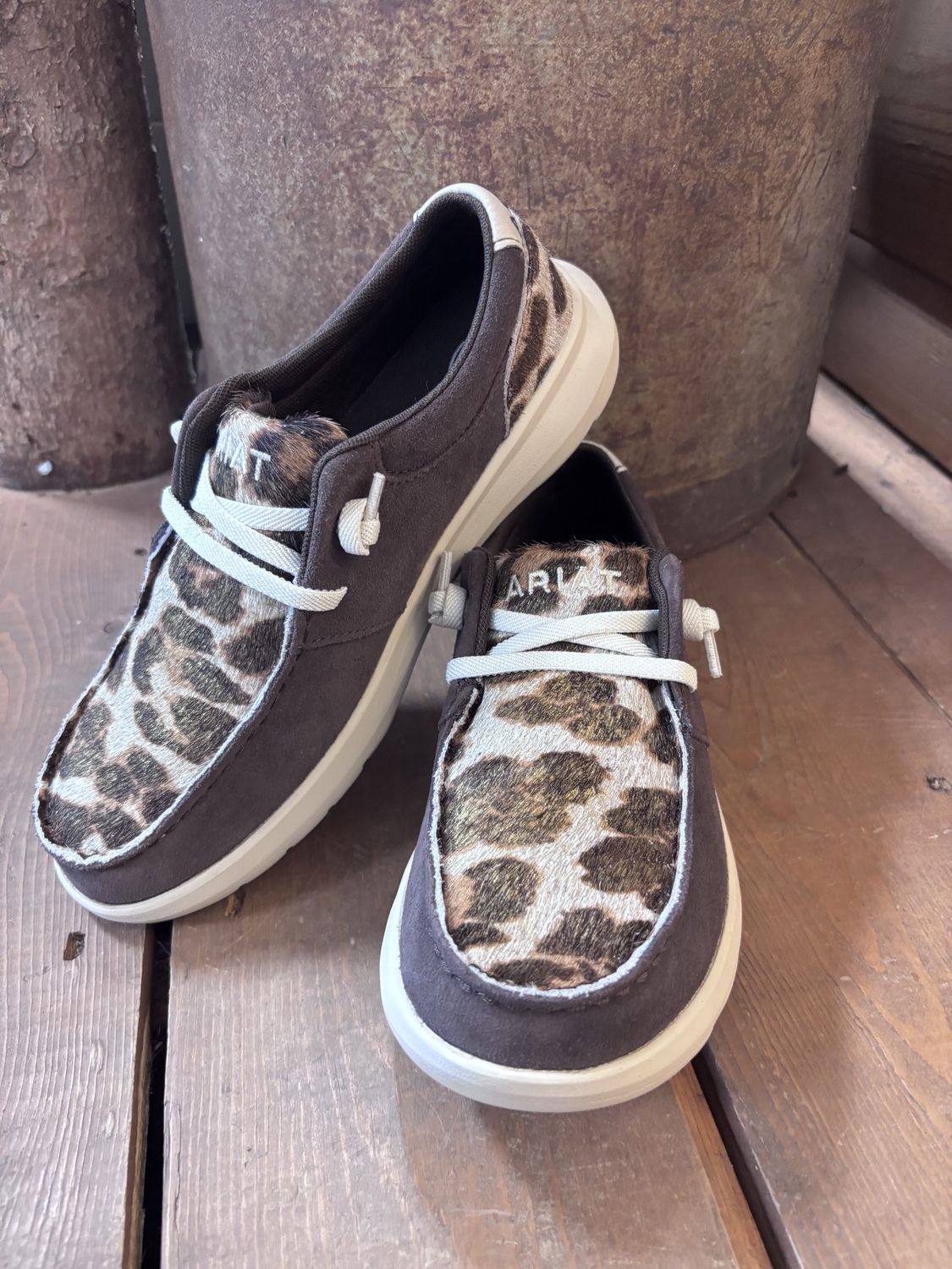 Ariat Women's Hilo- Choc. Smoke/Gilded Leopard Hair On