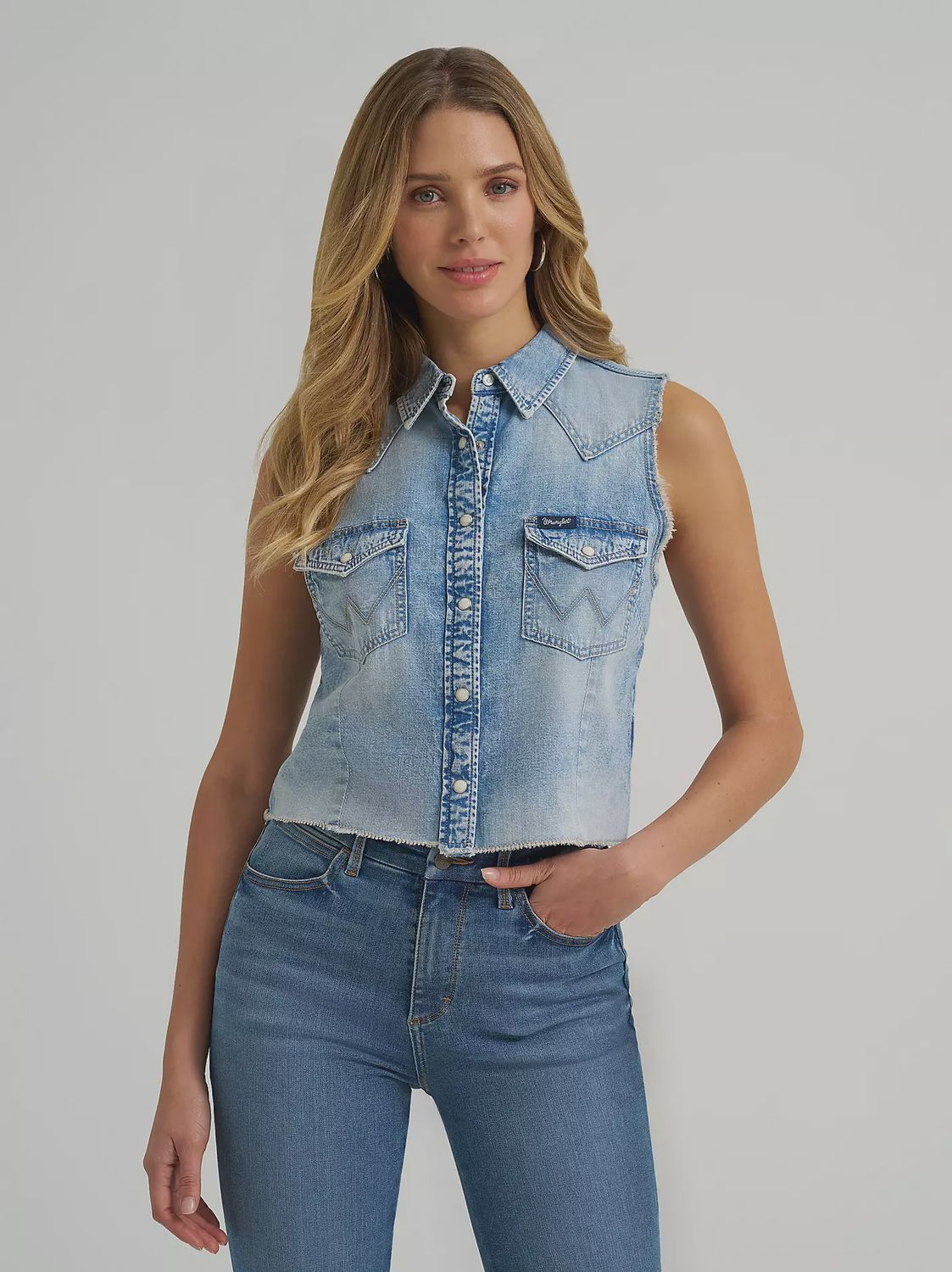 Women's Frayed Hem Sleeveless Light Denim Snap Shirt