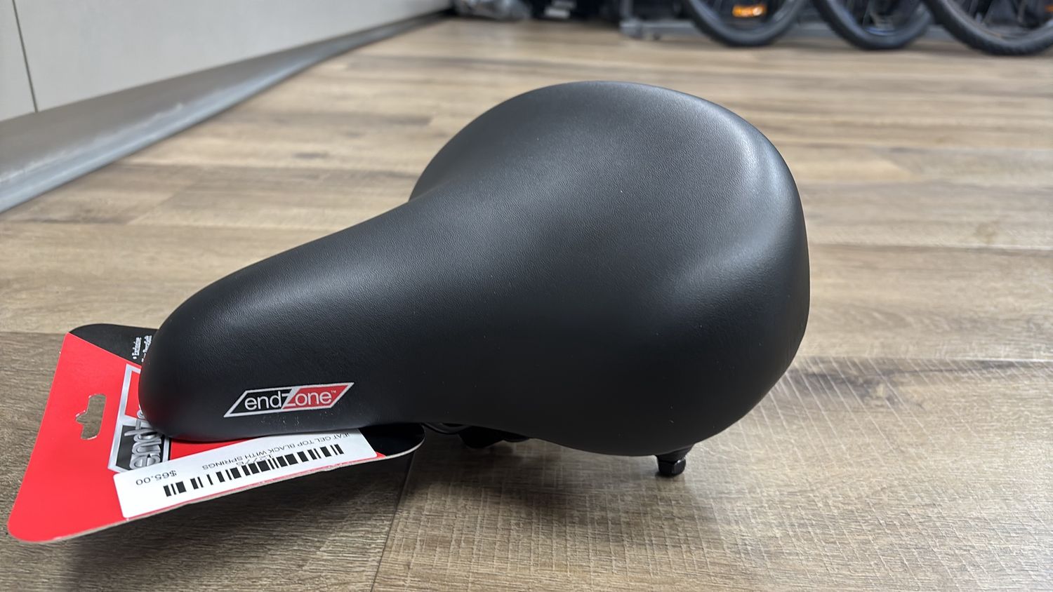 BLACK GEL TOP SEAT WITH SPRINGS