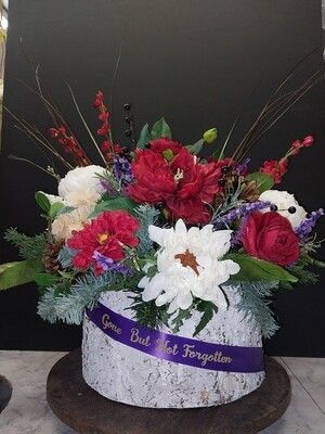 Silk arrangement in medium container