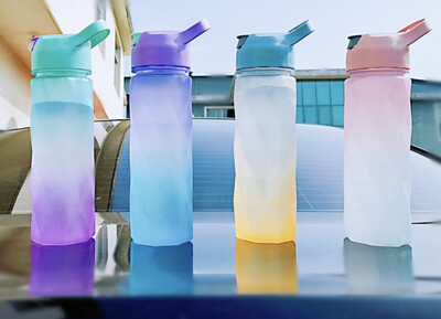 20oz Diamond Ridged Water Bottle With Straw