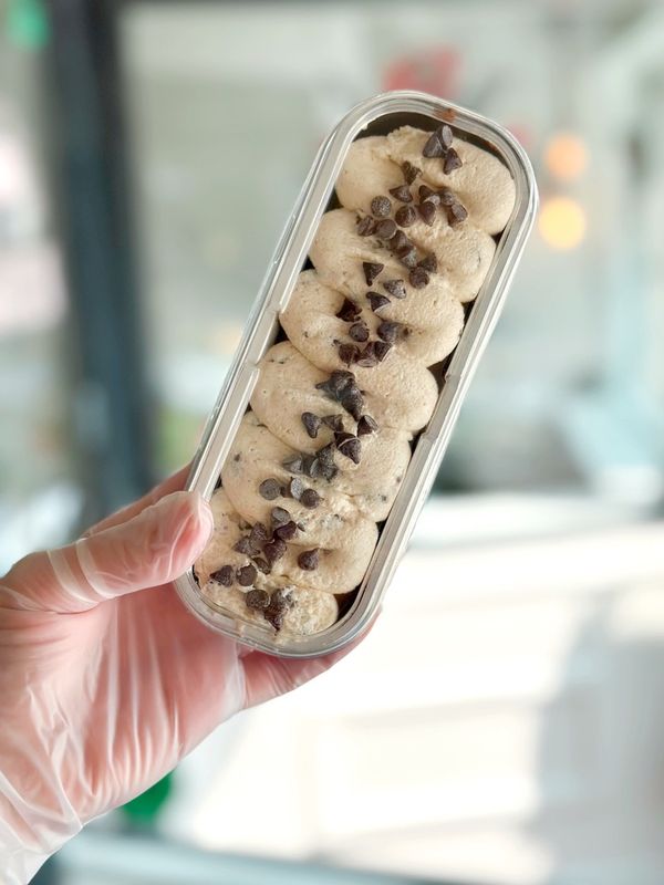 | Cookie Dough Cake Tin (vegan, frozen)