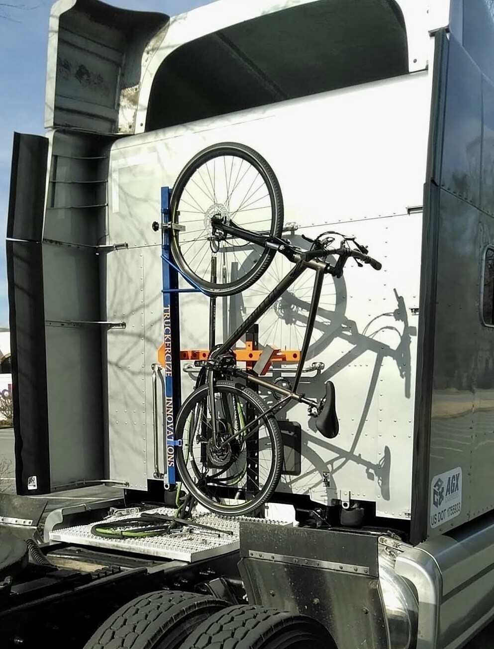 Exterior Bike Rack &amp; Mount for Tractor