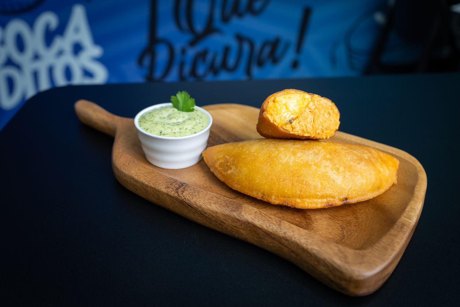 EMPANADAS FRITAS POLLO CON QUESO