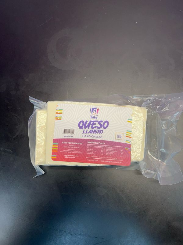 Queso Llanero entero 14 Oz Queso Llanero entero 14 Oz