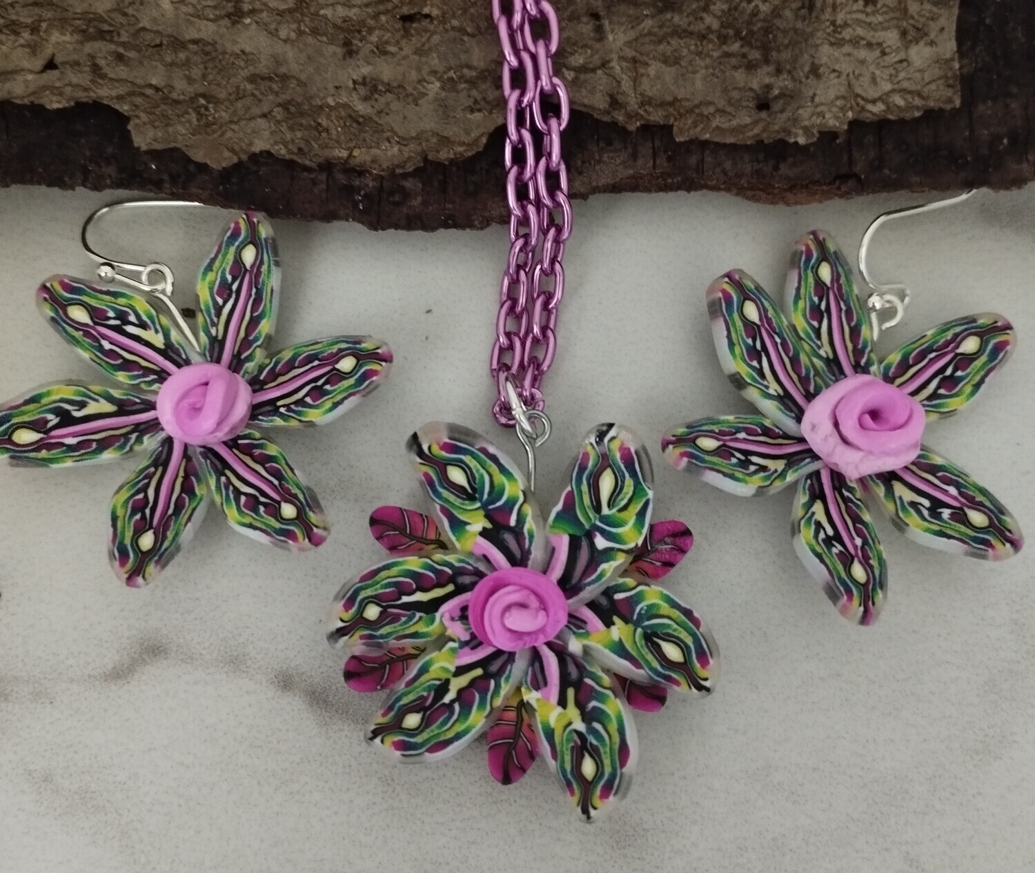 Fuchsia Flowers Necklace set