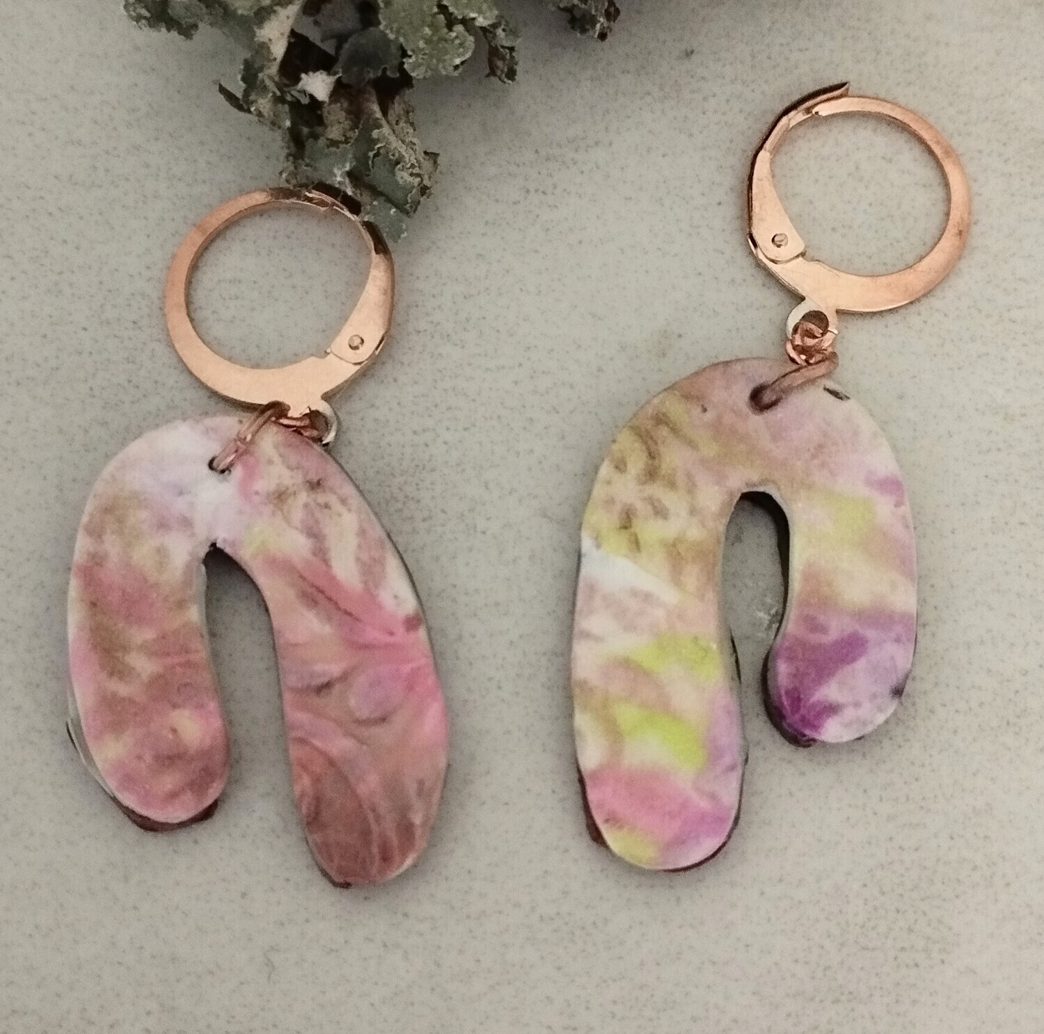 Faded Roses Arch Earrings