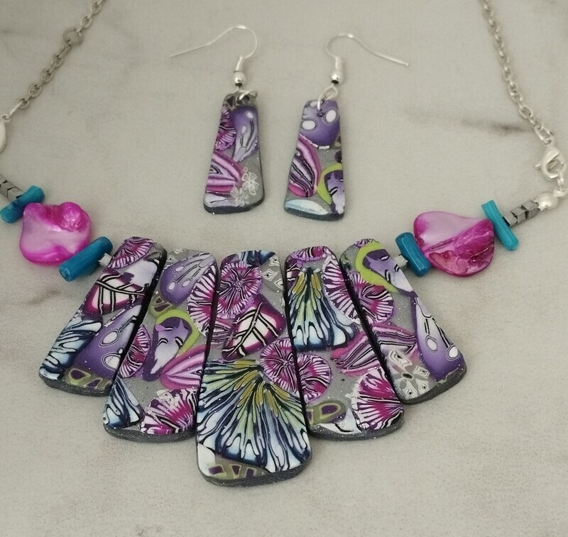 Beautiful Flowers Statement Necklace set