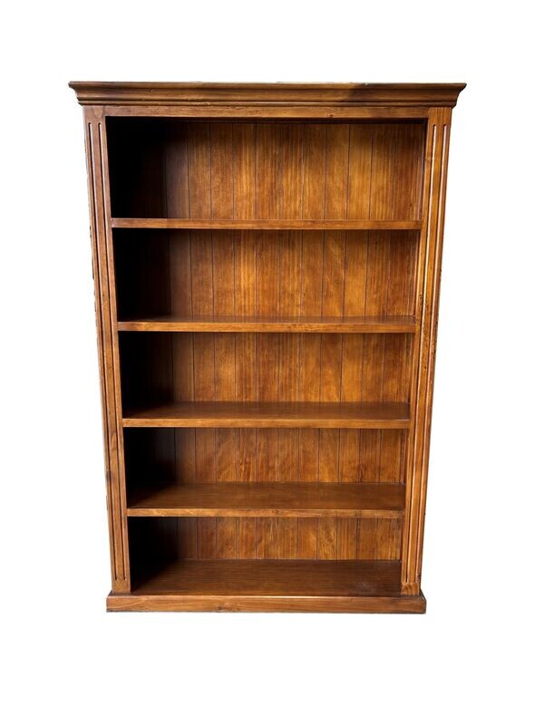 OHIO 6 x 4 BOOKCASE WITH FLUTED TRIMS
