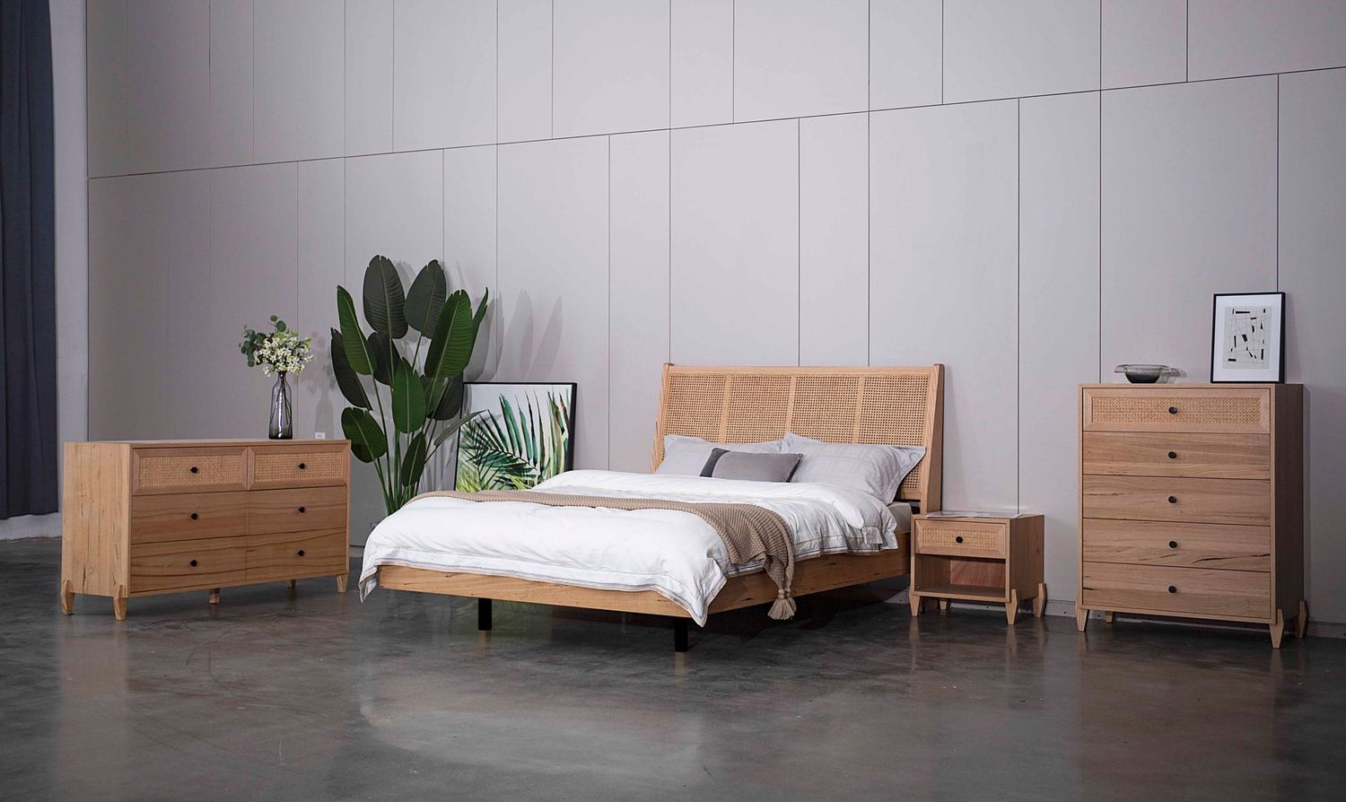 RATTAN KING BED