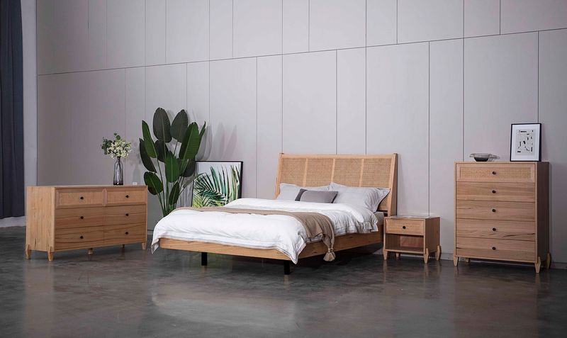 RATTAN KING BED
