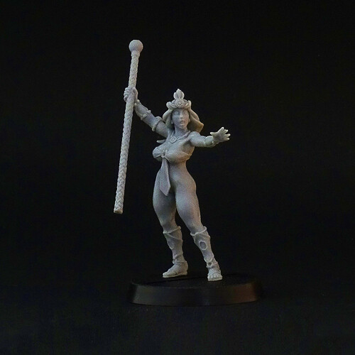Sorceress - miniature by Brother Vinni, 28mm scale, resin