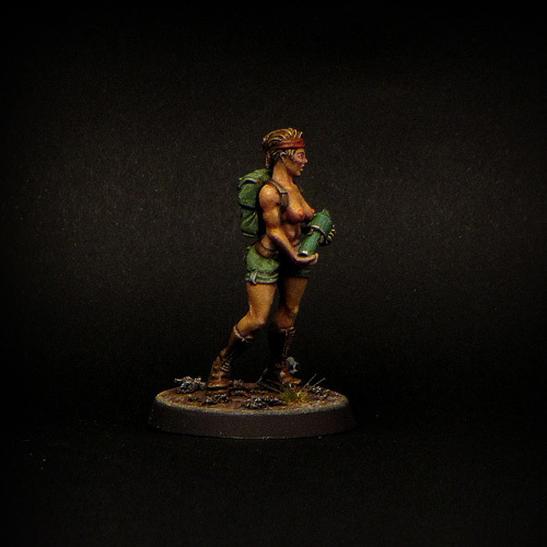 Loader - Female Guard Miniature, Imperial Soldier Woman