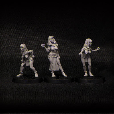 Egyptian Vampire Ladies miniatures (28mm wargame resin)