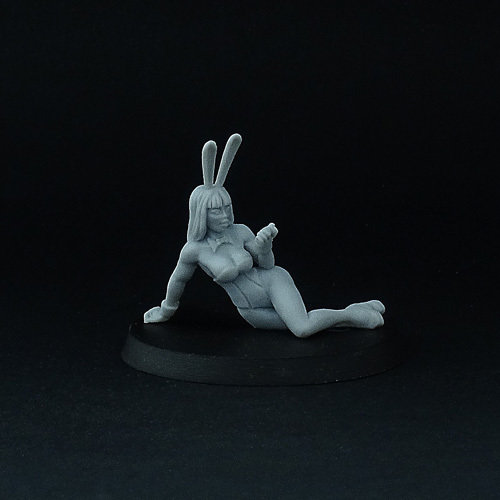 Lying Bunny Girl miniature, 28 mm fantasy pinup for any modern wargame or tabletop RPG
