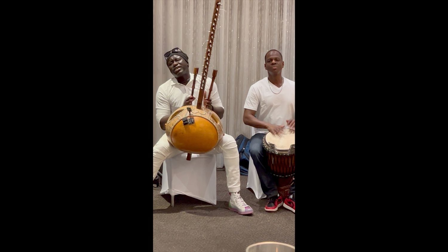 Kora &amp; Djembé – Une Célébration au Rythme de l’Afrique 🌍