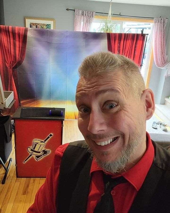 Magic workshop for people with specials needs - David Lepage