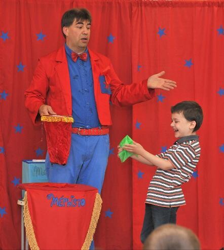 ✨ Réveille-toi, Méphisto ! Un spectacle magique plein de surprises ! 🎩🐇
