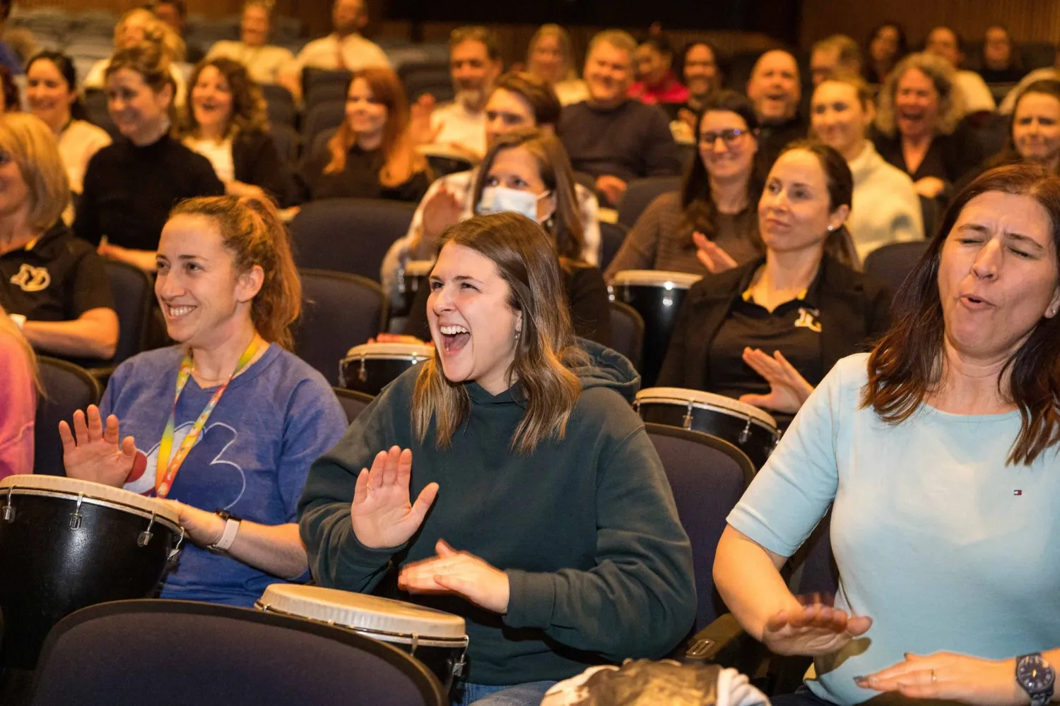 🪘 Atelier de djembé SAMAJAM– pour grands groupes