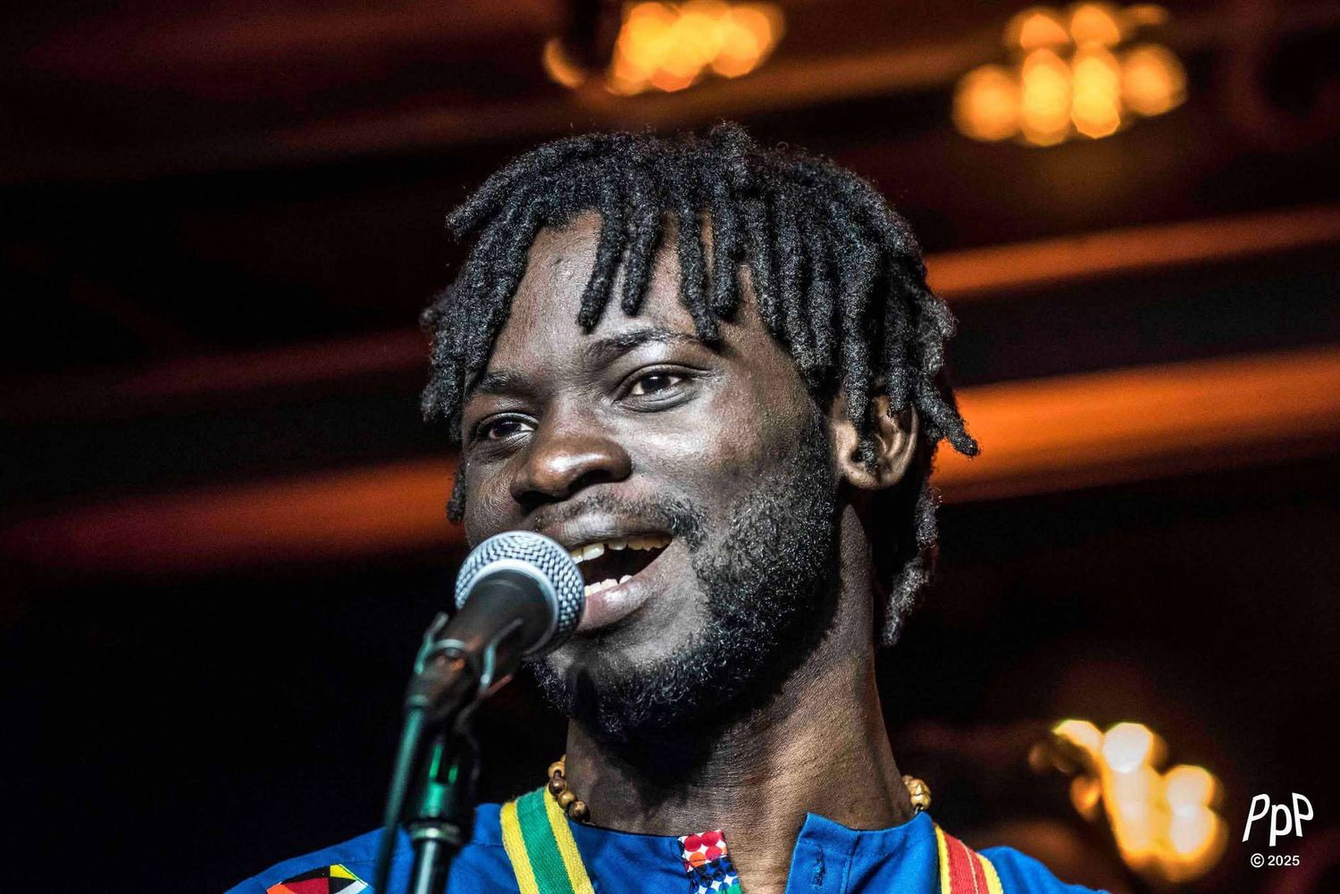 Baba et le tam-tam parlant : voyage musical et conté