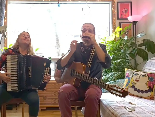 Mélanie Bergeron à l'accordéon &amp; Benjamin Carpentier