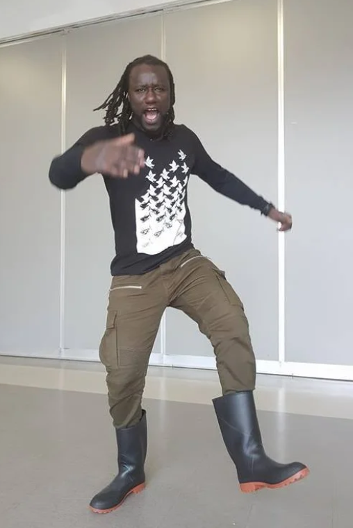 🥾 Atelier de Gumboots – Rythmes et mouvements pour grandir ensemble- pour ainés