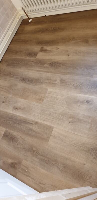 LIGHT WOOD EFFECT