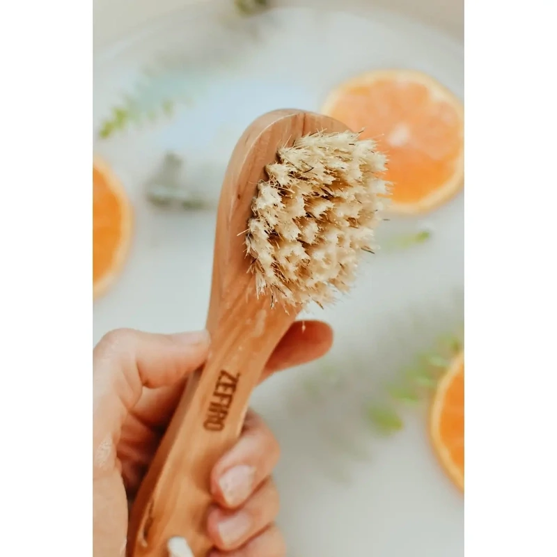 Facial Dry Brush