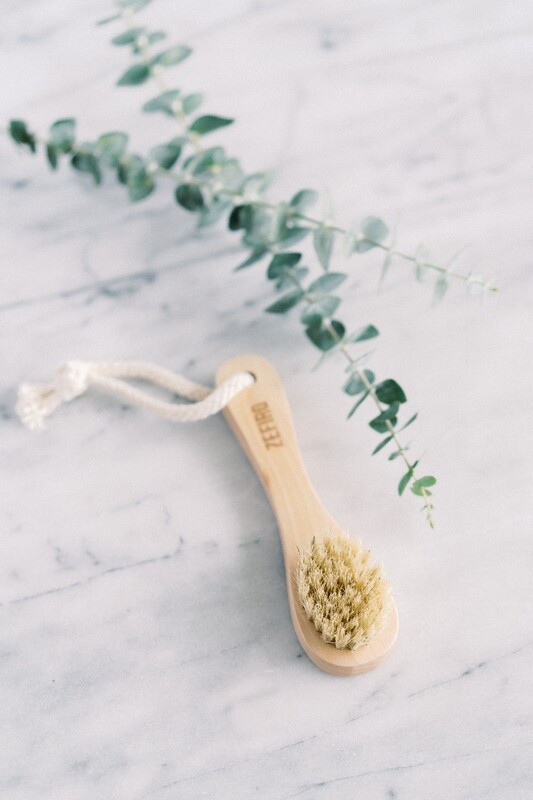 Facial Dry Brush