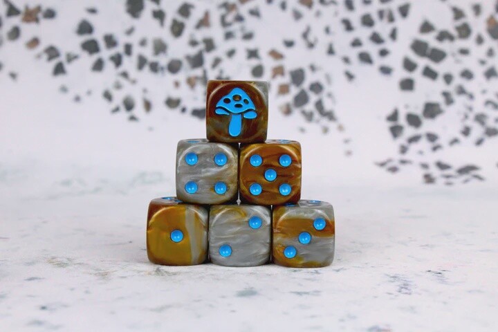 Shroom Blue 16mm Dice