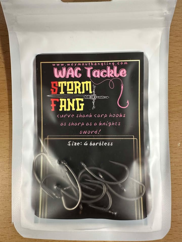 WacTackle Storm Fang Size 4 Barbless