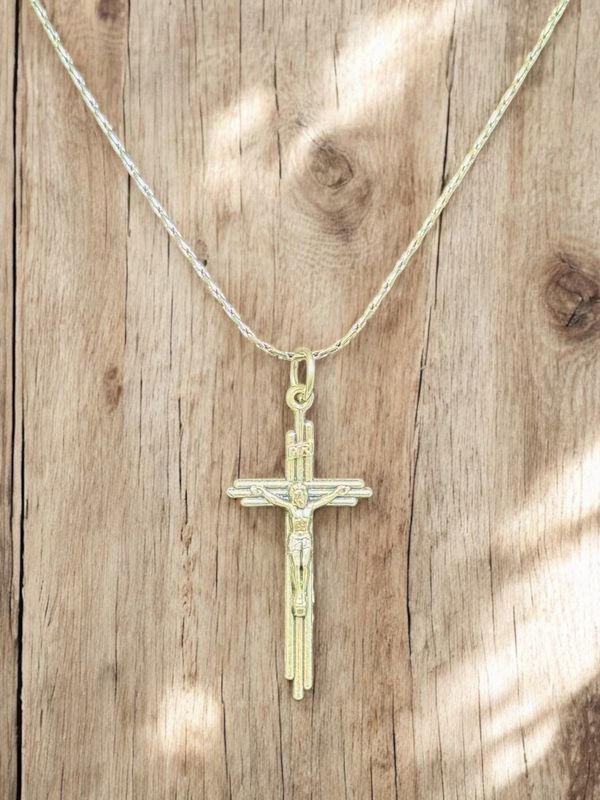 Crucifixion  Cross Necklace 18&quot;