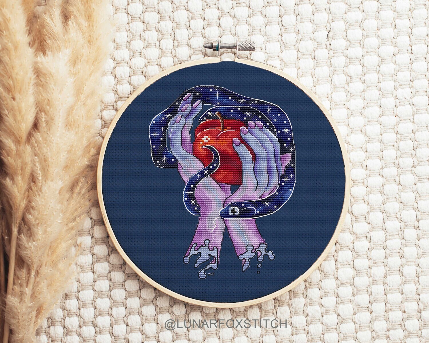 Witch&#39;s hands cross stitch pattern
