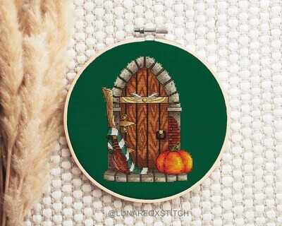 Halloween door green Cross stitch pattern