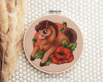 Scarlet poppy horse cross stitch pattern