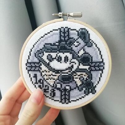 Black and white mouse cross stitch pattern