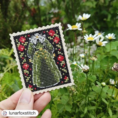 Witch&#39;s dress postage stamp cross stitch pattern