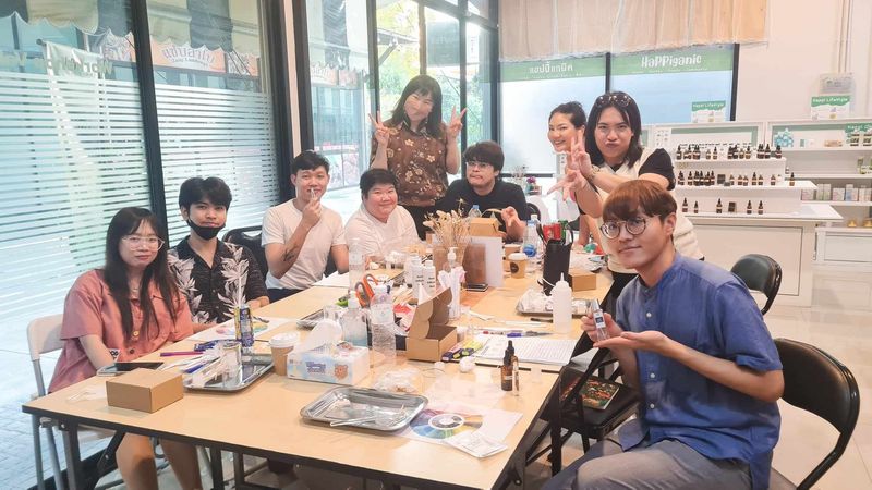 Team Building @ Qlinn Studio - กิจกรรมเวิร์คช็อปแบบกลุ่มสำหรับองค์กร หรือทีมขนาดเล็ก-กลาง (เลือกผลิตภัณฑ์ได้)