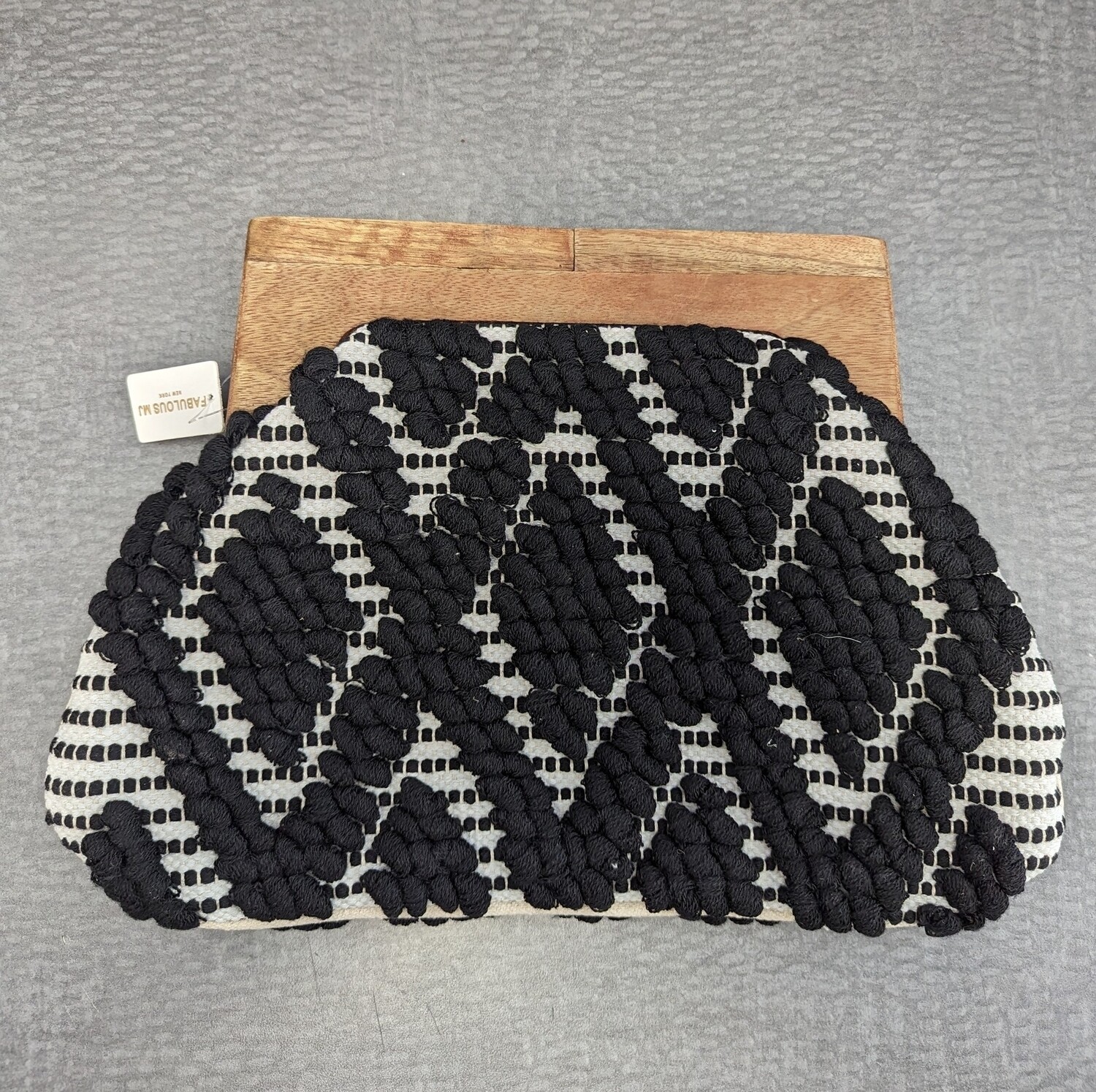 BLACK AND WHITE CLUTCH
