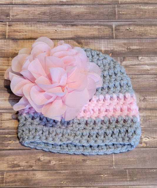 Crochet Beanie Hat: Preemie: Gray w/Pink Stripe