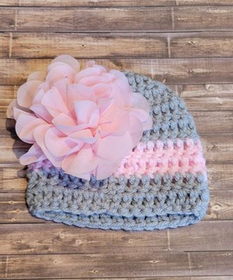 Crochet Beanie Hat: Preemie: Gray w/Pink Stripe