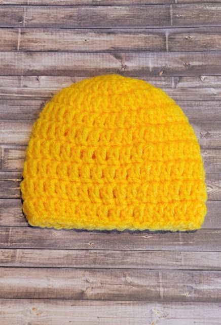 Crochet Beanie Hat: Preemie: Yellow