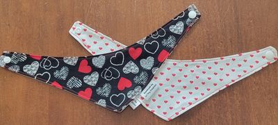 Reversible Animal Bandana: Black w/Hearts/White w/Red Hearts