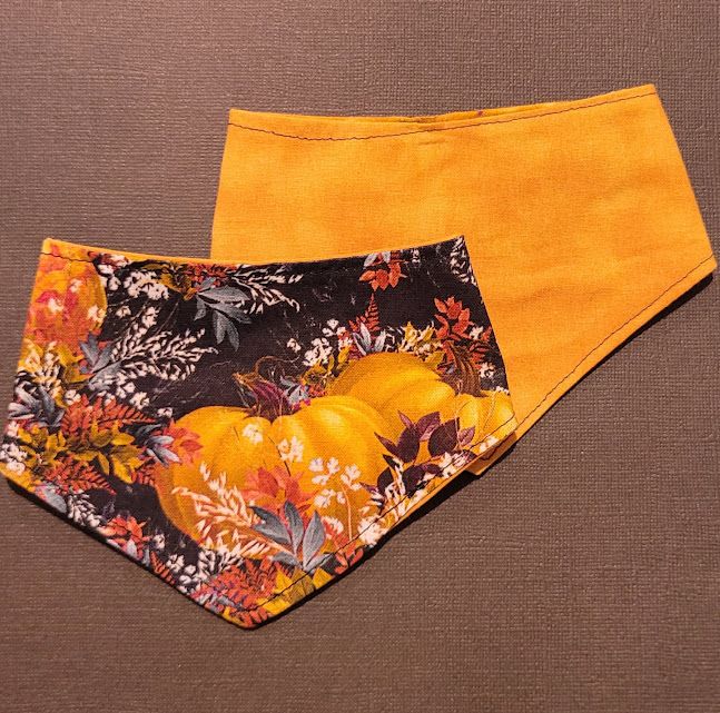 Reversible Animal Bandana: Big Pumpkins/Mustard Yellow