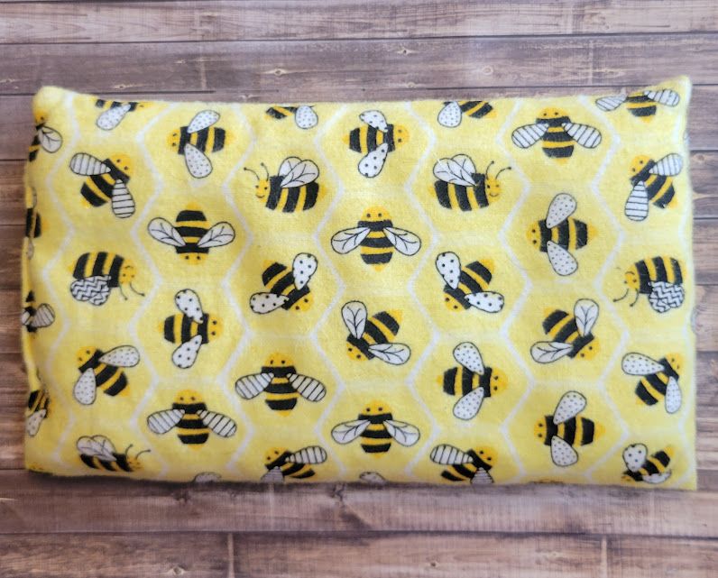 Medium Size Microwave/Freezer Rice Pack: Friendly Bees