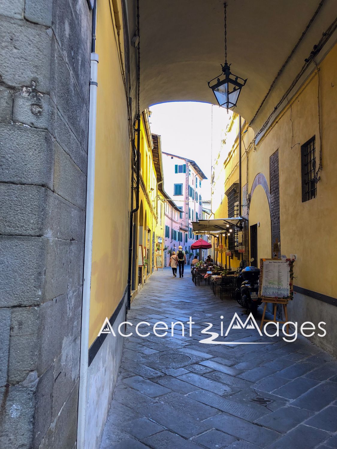 289.Enchanting Village Life in Bellagio Italy
