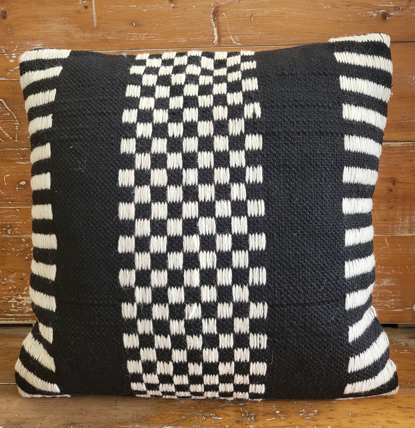 Pillow - Black &amp; White
