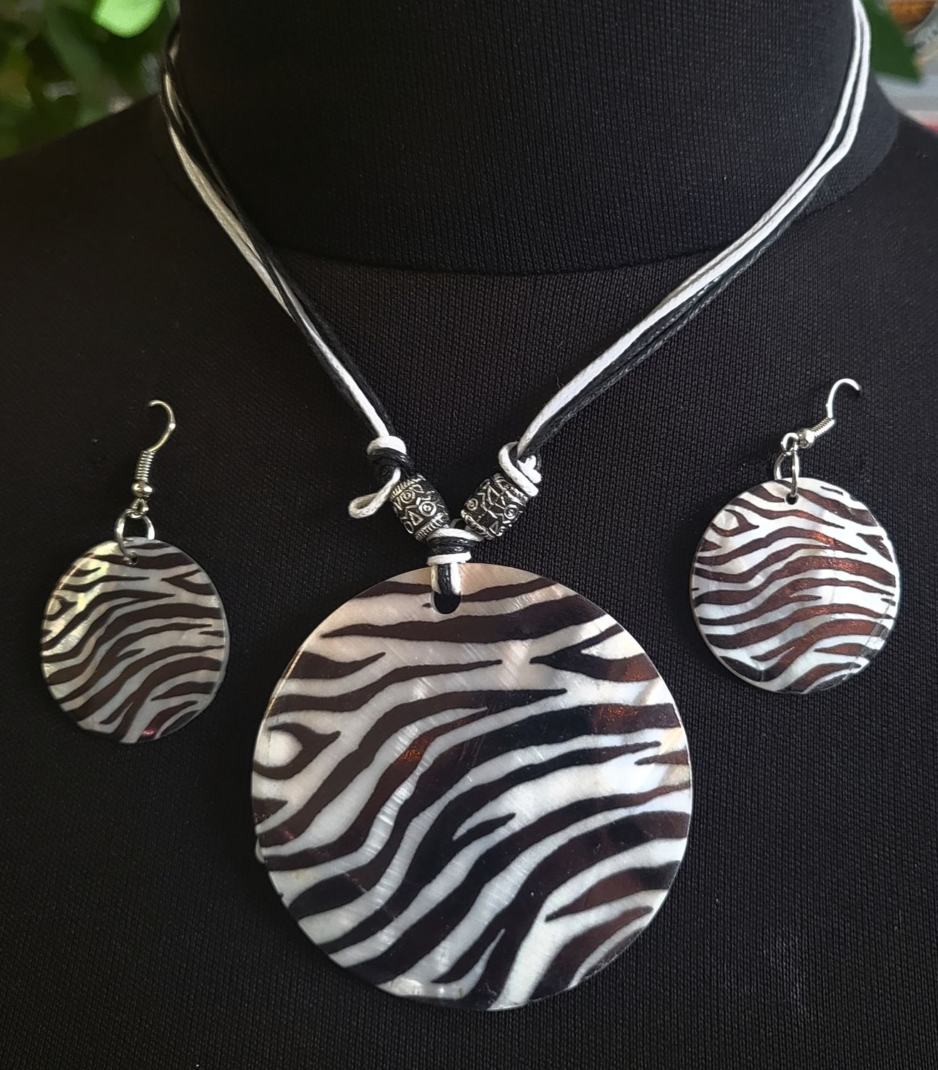 Necklace &amp; Earrings-Zebra